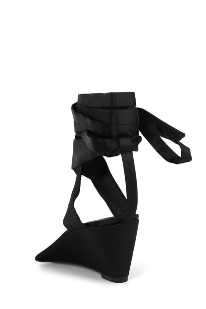 PIEDS-NUS - Black Satin | Jeffrey Campbell