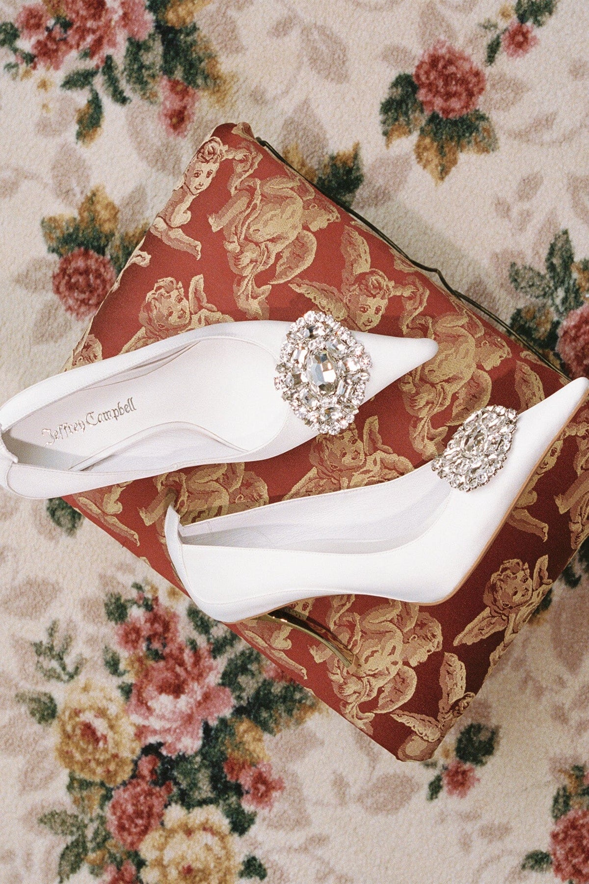 PARLIAMENT High-Heels - White Satin | Jeffrey Campbell