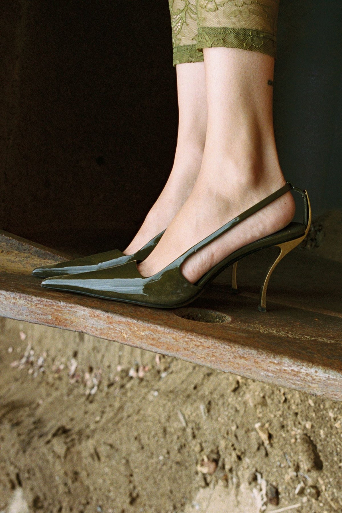 FOLIE - Olive Patent Bronze | Jeffrey Campbell